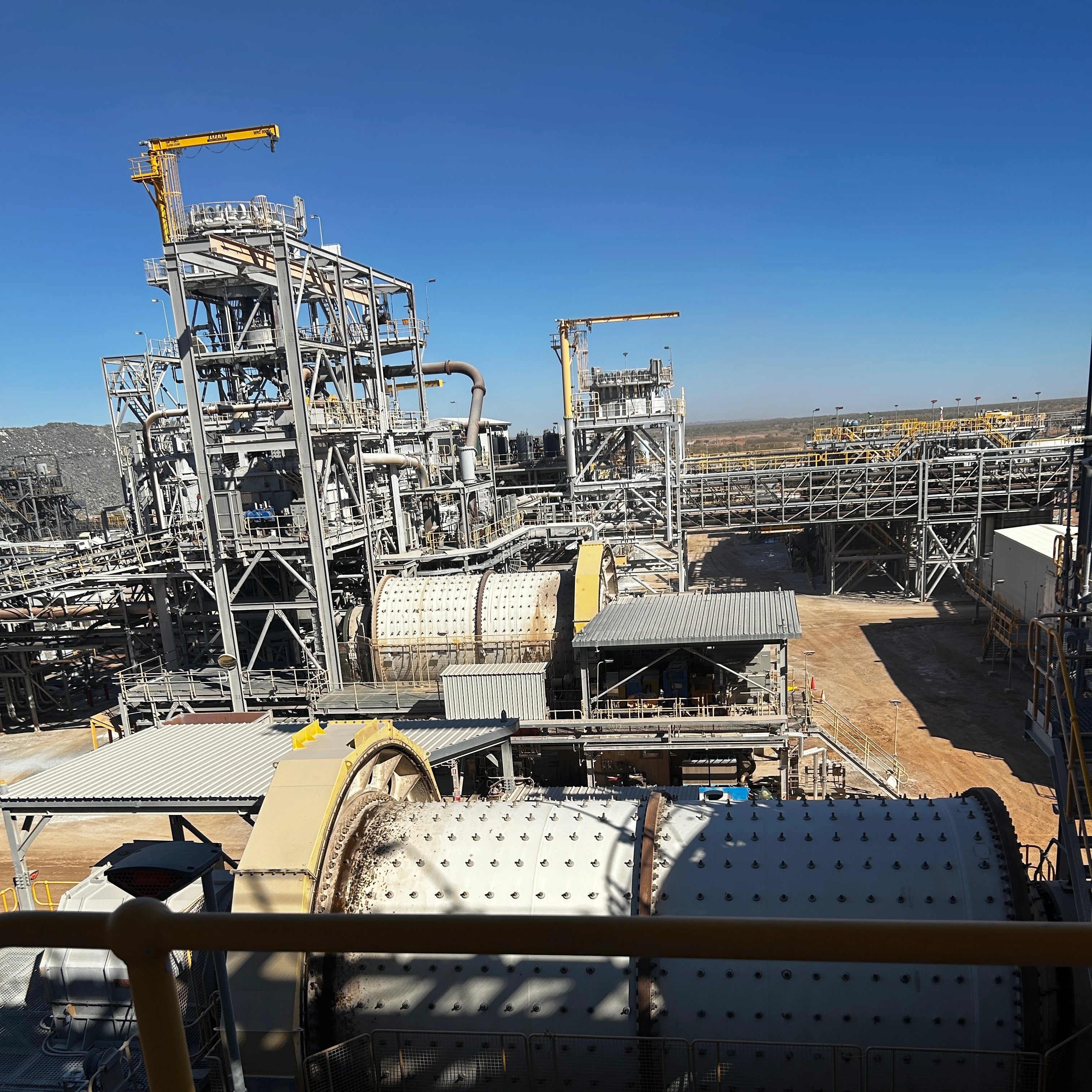 Mine site processing plant during a FIFO shift